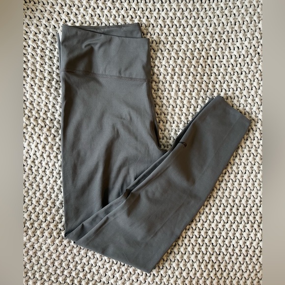 NWT Nike One Lux Dri-Fit Full Length 11" Mid-Rise Leggings - Picture 8 of 15